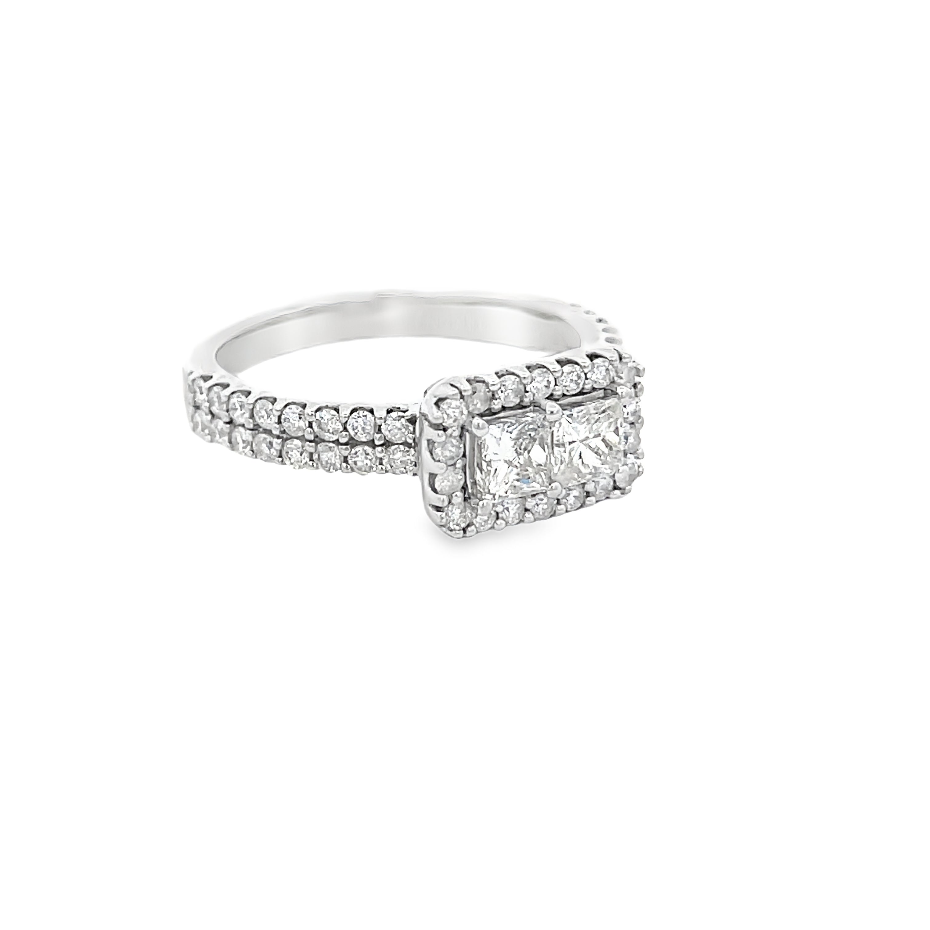 14KT WHITE GOLD PRINCESS CUT DIAMOND & ROUND BRILLIANT CUT DIAMOND RING